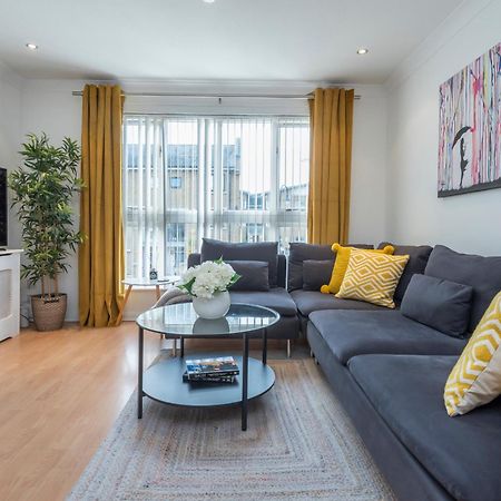 דירות 2 Bed Town House With Garden In Hackney, לונדון מראה חיצוני תמונה