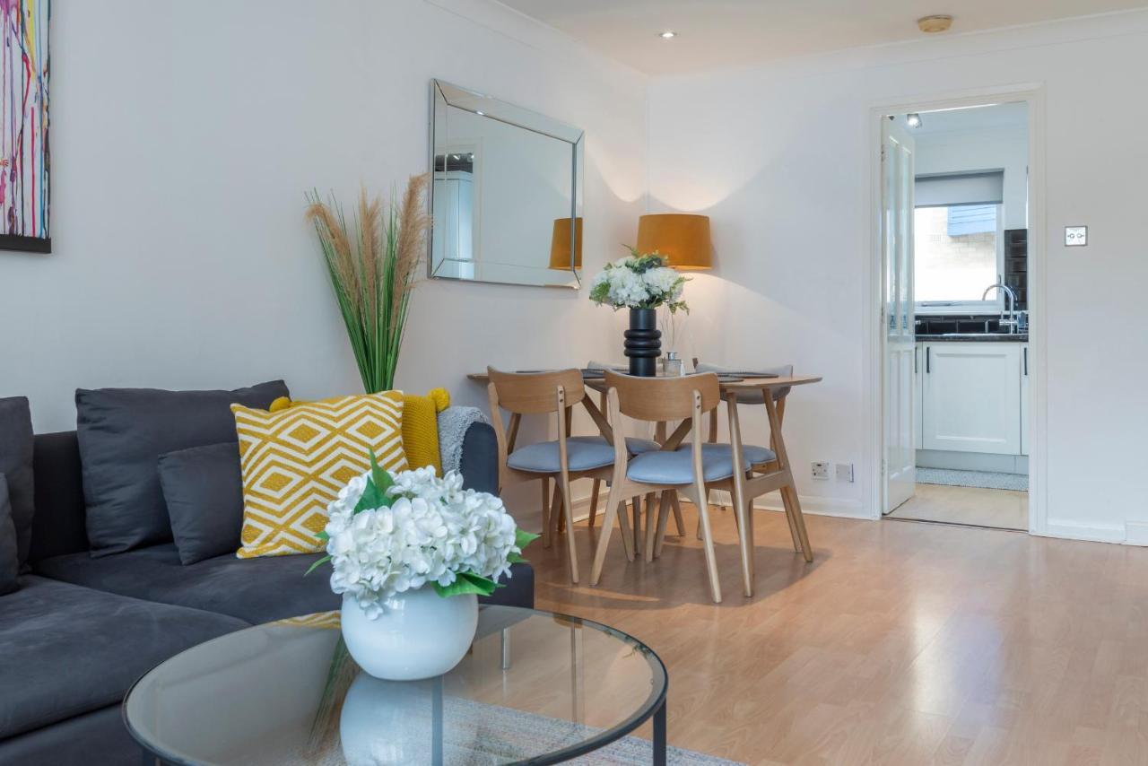 דירות 2 Bed Town House With Garden In Hackney, לונדון מראה חיצוני תמונה
