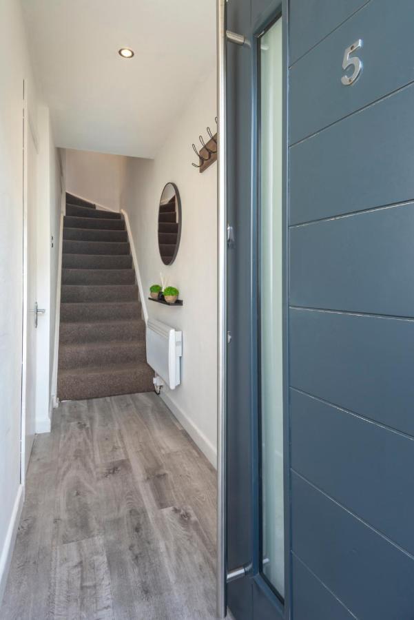 דירות 2 Bed Town House With Garden In Hackney, לונדון מראה חיצוני תמונה