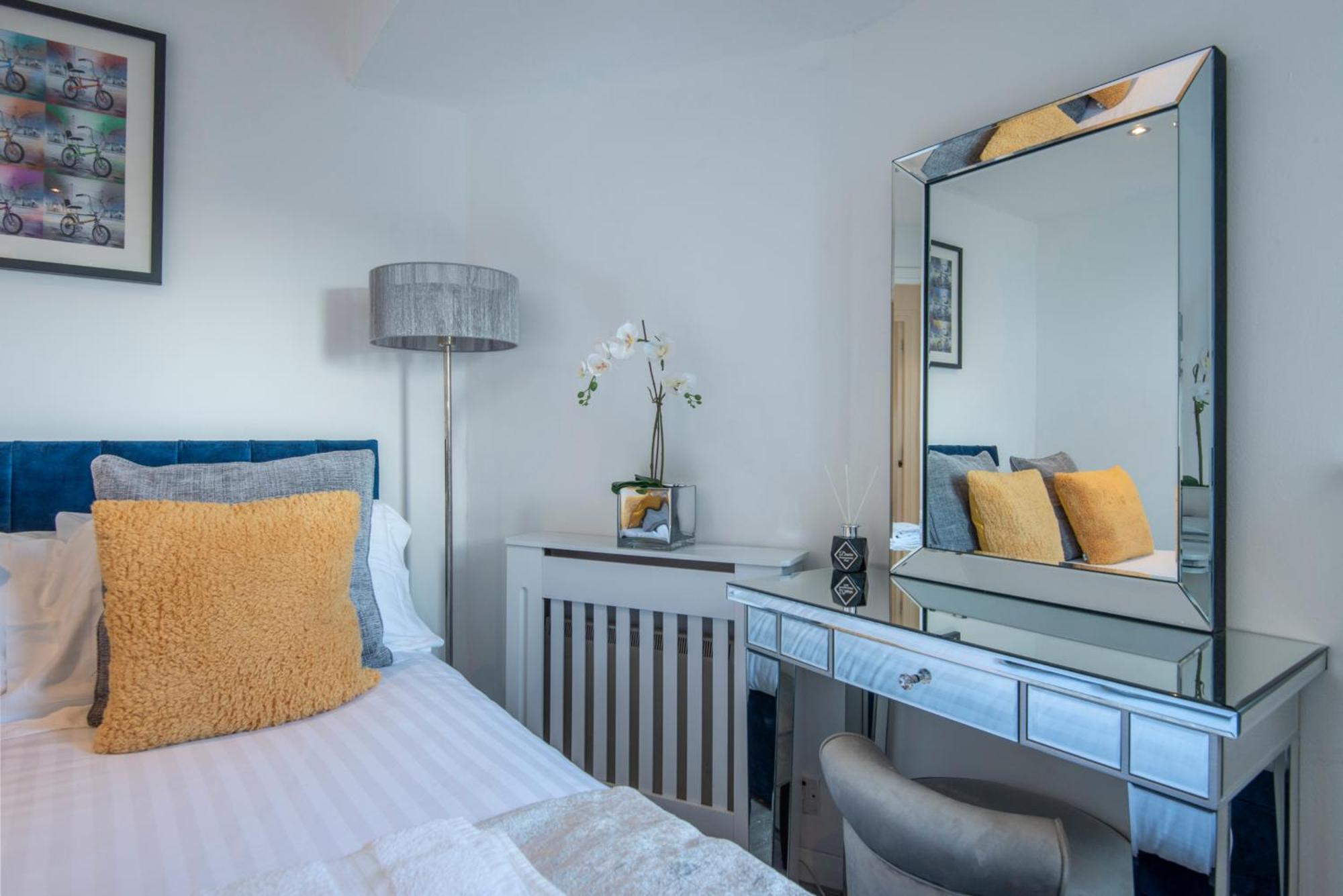 דירות 2 Bed Town House With Garden In Hackney, לונדון מראה חיצוני תמונה