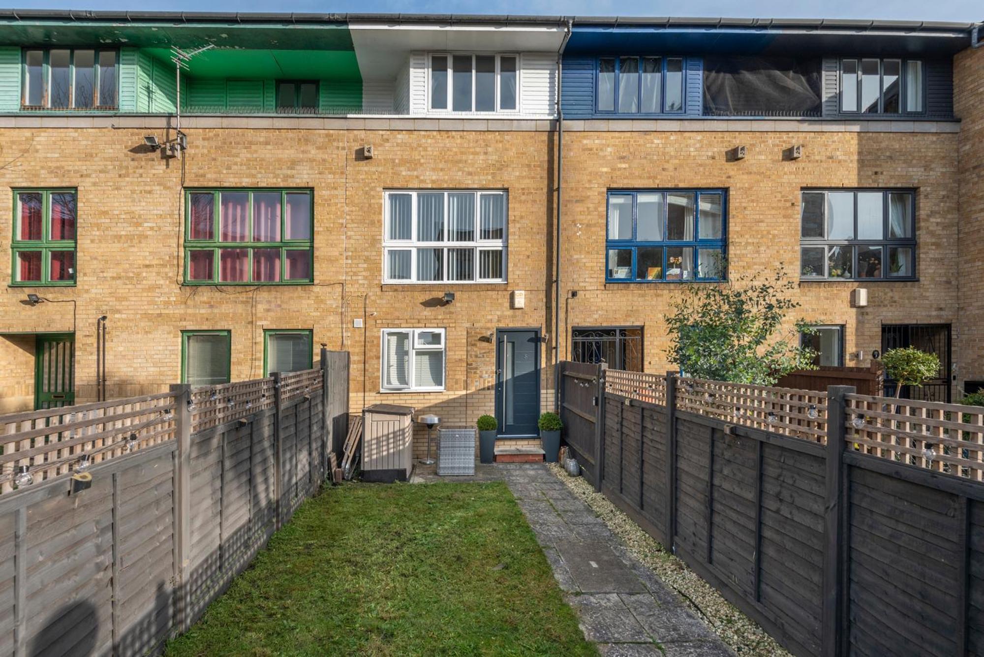דירות 2 Bed Town House With Garden In Hackney, לונדון מראה חיצוני תמונה